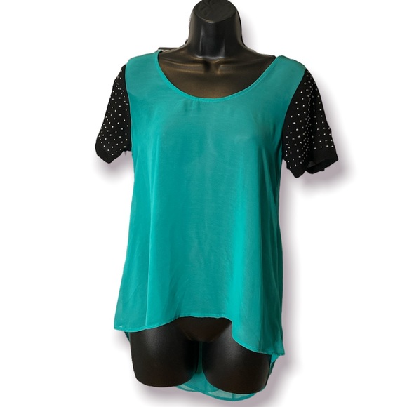 Chiffon open back blouse - Picture 2 of 7